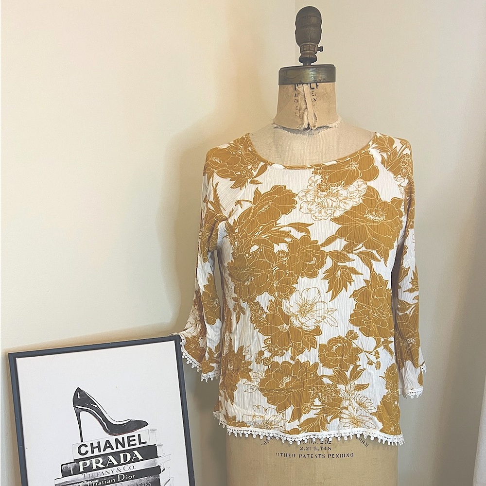 Papermoon Women’s Medium Mustard Yellow/white floral top 3/4 bell sleeves